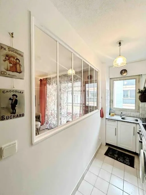 Apartment La Petite Louisiane : Apt 4 Prs, 300 M Plages Antibes France